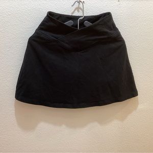 Victoria’s Secret black skirt size M